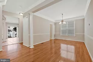 20319 Bowfonds St, Ashburn, VA 20147 - Photo 16