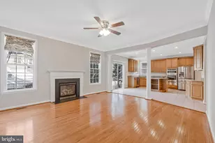 20319 Bowfonds St, Ashburn, VA 20147 - Photo 26