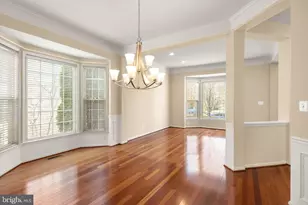 19296 Creek Field Cir, Leesburg, VA 20176 - Photo 14