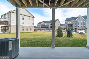 23630 Winterday Dr, Ashburn, VA 20148 - Photo 16