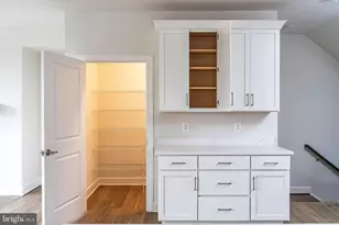 23630 Winterday Dr, Ashburn, VA 20148 - Photo 12