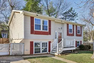 546 Rockbridge Dr SE, Leesburg, VA 20175 - Photo 2