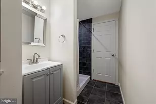 43619 Preddy Ct, Ashburn, VA 20147 - Photo 18