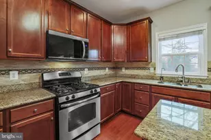 42473 Patrick Wayne Square, Broadlands, VA 20148 - Photo 2