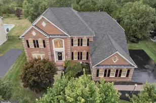 42662 Gulicks Landing Ct, Ashburn, VA 20148 - Photo 2