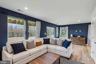 211 Chianti Ter SE, Leesburg, VA 20175 - Photo 2