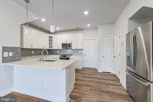 22504 Wilson View Ter, Ashburn, VA 20148 - Photo 10