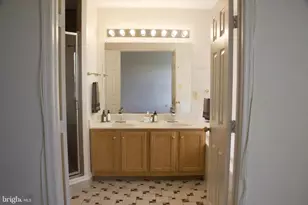 22909 Benson Terrace, Sterling, VA 20166 - Photo 18