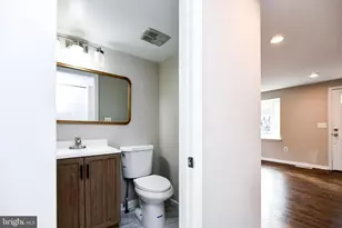 9 Dorrell Ct, Sterling, VA 20165 - Photo 8