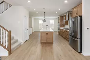 20821 Cloongee Ter, Dulles, VA 20166 - Photo 10