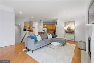 42466 Regal Wood Dr, Ashburn, VA 20148 - Photo 8