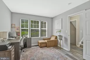 1 Bentmoor Ct, Sterling, VA 20165 - Photo 4