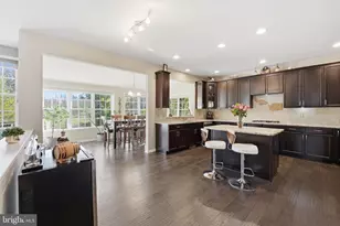 24282 Misty Dew Pl, Aldie, VA 20105 - Photo 2