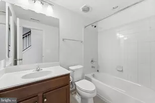 42396 Benfold Square, Brambleton, VA 20148 - Photo 8