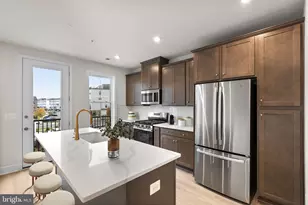 43305 Farringdon Sq, Broadlands, VA 20148 - Photo 2