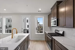 43305 Farringdon Sq, Broadlands, VA 20148 - Photo 8