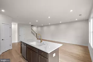 43305 Farringdon Sq, Broadlands, VA 20148 - Photo 10