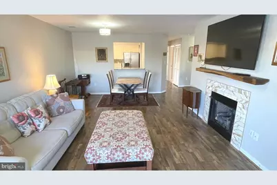 20588 Cornstalk Terrace #202, Ashburn, VA 20147 - Photo 4