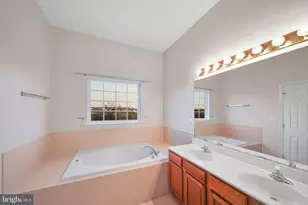 828 Linfield Terrace NE, Leesburg, VA 20176 - Photo 18