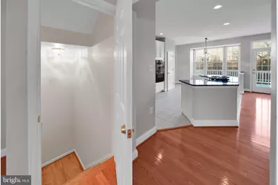 828 Linfield Terrace NE, Leesburg, VA 20176 - Photo 6