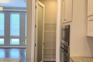 20396 Roslindale Dr, Ashburn, VA 20147 - Photo 10