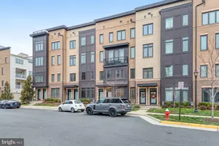 23586 Waterford Downs Terrace, Ashburn, VA 20148 - Photo 2