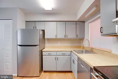 241 Coventry Square, Sterling, VA 20164 - Photo 10