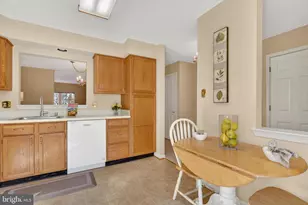 45590 Whitcomb Square, Sterling, VA 20166 - Photo 4