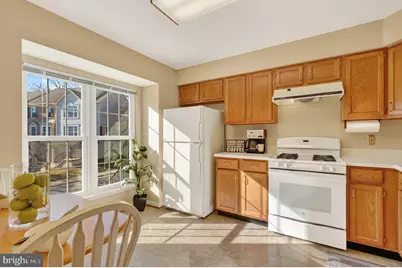 45590 Whitcomb Square, Sterling, VA 20166 - Photo 2
