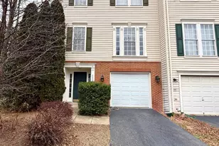 43006 Eustis St, Chantilly, VA 20152 - Photo 1