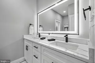 13537 Hanging Rock Ln, Lovettsville, VA 20180 - Photo 12
