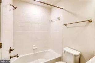 296 Wood Trestle Terrace SE, Leesburg, VA 20175 - Photo 14