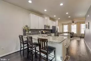 296 Wood Trestle Terrace SE, Leesburg, VA 20175 - Photo 4