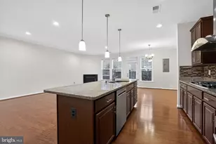 23550 Kingsdale Terrace, Brambleton, VA 20148 - Photo 8