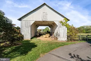 19937 Evergreen Mills Rd, Leesburg, VA 20175 - Photo 76