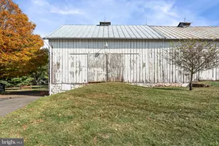 19937 Evergreen Mills Rd, Leesburg, VA 20175 - Photo 60