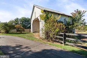 19937 Evergreen Mills Rd, Leesburg, VA 20175 - Photo 78