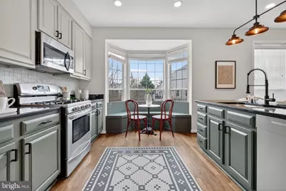 47610 Watkins Island Square, Sterling, VA 20165 - Photo 10