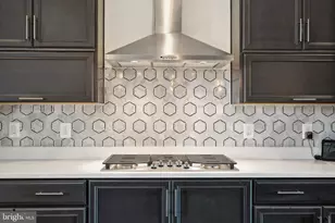 20386 Roslindale Dr, Ashburn, VA 20147 - Photo 28