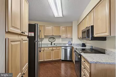 19385 Cypress Ridge Terrace #821, Leesburg, VA 20176 - Photo 24