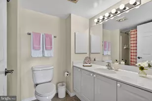 19385 Cypress Ridge Terrace, Leesburg, VA 20176 - Photo 34