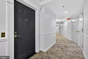 19385 Cypress Ridge Terrace, Leesburg, VA 20176 - Photo 8