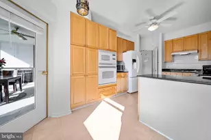 19360 Magnolia Grove Square, Leesburg, VA 20176 - Photo 10