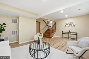 314 Sugarland Run Dr, Sterling, VA 20164 - Photo 18