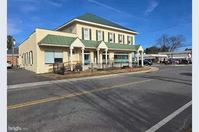 1 W Loudoun Street, Round Hill, VA 20141 - Photo 1