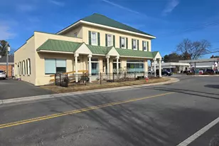 1 W Loudoun St, Round Hill, VA 20141 - Photo 1