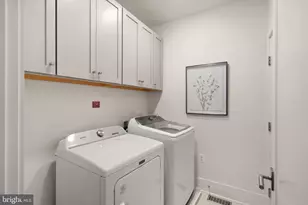 20304 Northpark Dr, Ashburn, VA 20147 - Photo 46