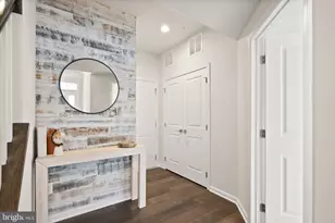 43192 Halkett Sq, Ashburn, VA 20148 - Photo 10