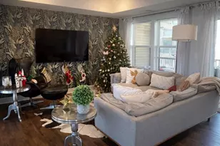 44794 Tiverton Sq, Ashburn, VA 20147 - Photo 2