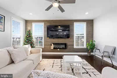 25528 Woodbine Farm Drive, Chantilly, VA 20152 - Photo 14